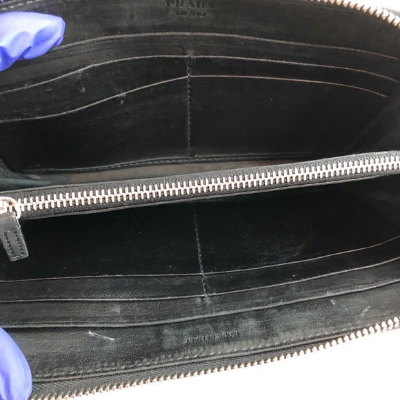 Prada Black Zip Around Wallet EUC - Picture 10 of 11